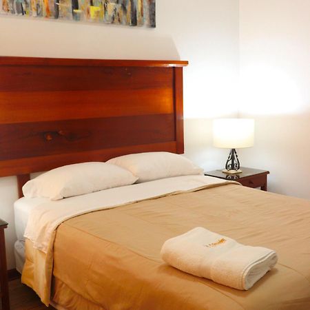 Hostal El Candelabro Pisco Esterno foto