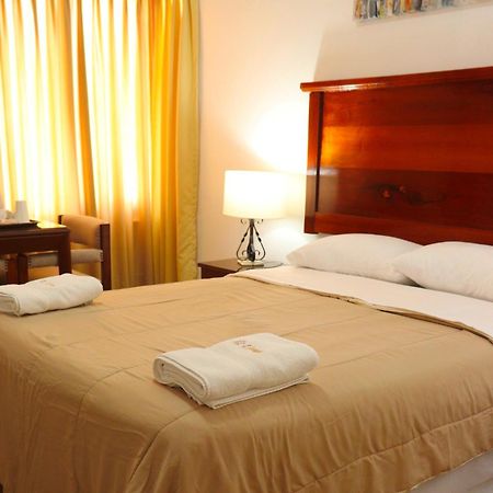 Hostal El Candelabro Pisco Esterno foto